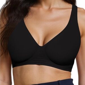 2 Gailife Deep V Bras for Women No Underwire  Black, Cream